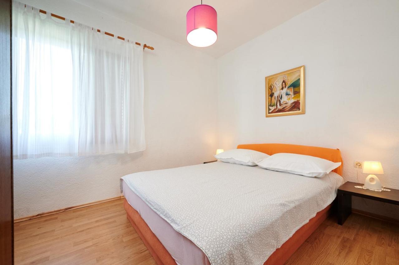 Guesthouse Aria โตรกีร์ ภายนอก รูปภาพ